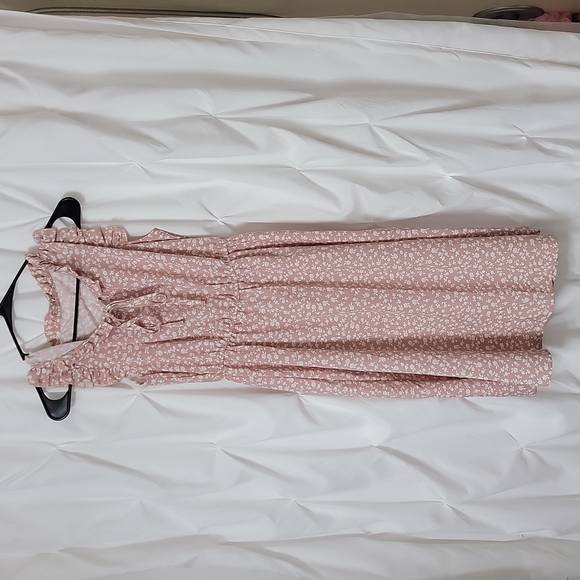 SHEIN Dresses & Skirts - SheIn women pink floral dress size small